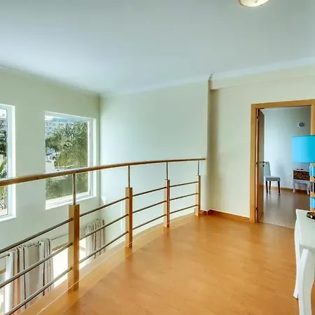 Areias De Sao Joao Sleeps 8 Pool Air Con Wifi ヴィラ アルブフェイラ